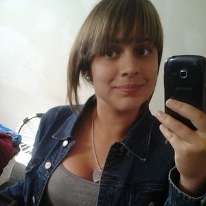 Meet your Posher, Casondra